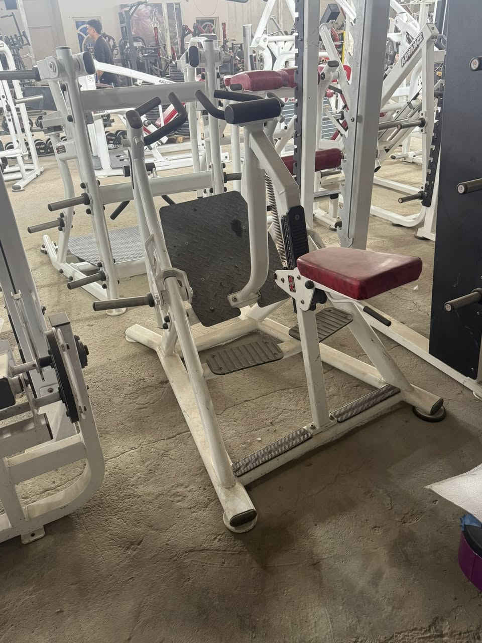 متوفر قاعة كاملة
من شركة انيوتك مستعمل
العنوان ناصريه 
***********
