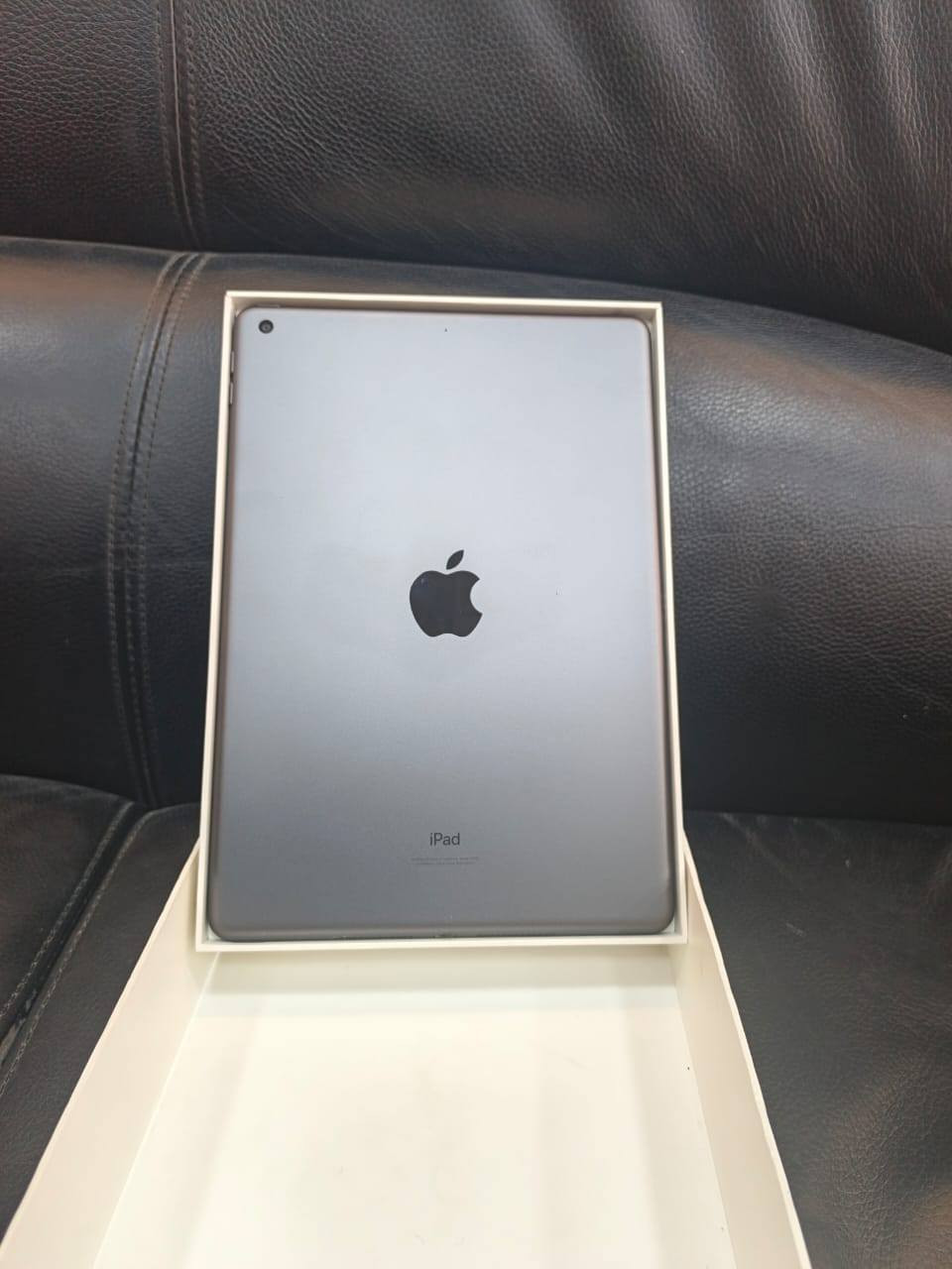 السلام عليكم ايباد للبيع 9 ذاكره 64 نظافه فول والسعر 225 وبي مجال بسيط وهذا رقمي ***********
