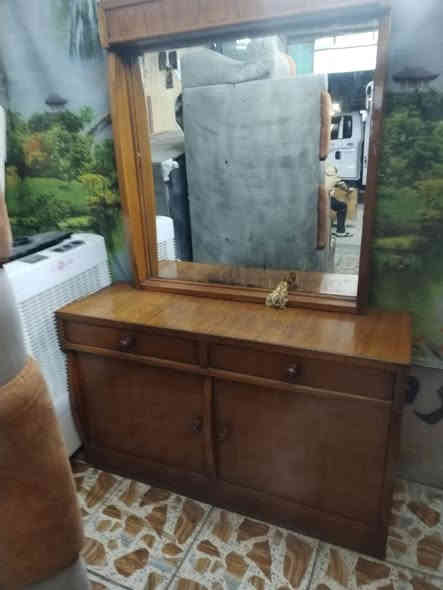 غرفه صاج ام خمسة أبواب السعر ٤٠٠الف ***********
