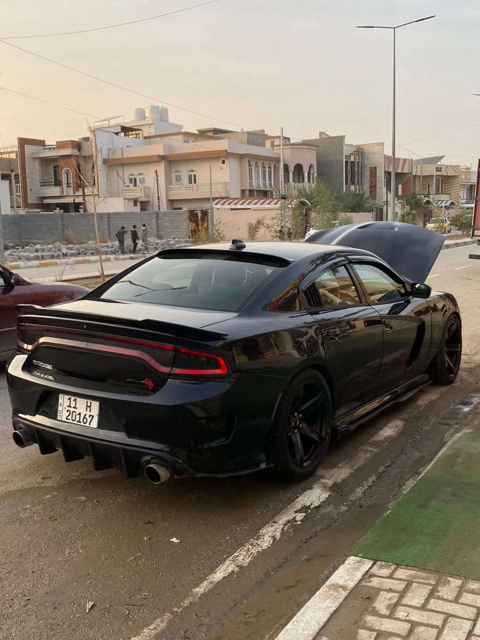 جارجر ١٦ rt حادثها جامرلغ وبنيد من امريكا
وبابين وجامرلغ خلفي هنا يعني صفحة

ممشاها ١٠٤ ميل

بيها دخانه بالتشغيله  وتختفي ماعرف اذا لاستيك ولف او غير شي ابيعها ع حطيتها

عليها شوتة kn

دبات تحكم ht

ويل خسفة قويه

دركة وشفتات srt

دهن الكير مبدل بالجديد

هزتها ماخلصانه

كت وايد بدي بدون نفخات

بيها طخه خفيفه بالباب مبينه بالصوره

يحتاجلها ادامه وترتيب السياره

١٦٣ وبيها مجال

*********** واتس مكانها ديالى
