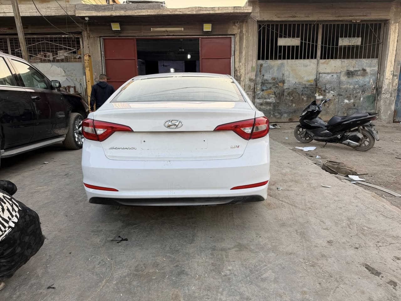 السلام عليكم من رخصه الادمن
سوناته ادوات مكصوصه موديل 2017 غاز بلادي السياره جديده بمعنه الكلمه السعر 54 
عنوان بغداد مدينه الصدر ***********
