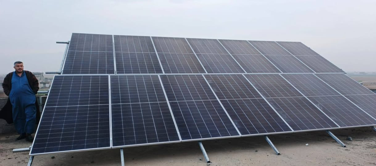 #عروض مميزة مع تخفيضات هائلة

تم بفضل الله تجهيز و  تنصيب منظومة طاقة شمسية لمنزل ابو رواد العبيدي 

قضاء الحويجة
#قريةـشميط
         

14 الواح لونجي ٦١٥ واط
2 بطارية ليثيوم 16 كيلو واط
انفيرتر 11 كيلو واط 

 م. عامر البشير
***********
حارث البشير 
***********
د. جاسم الحسن 
***********
م. بلال طالب 
***********
