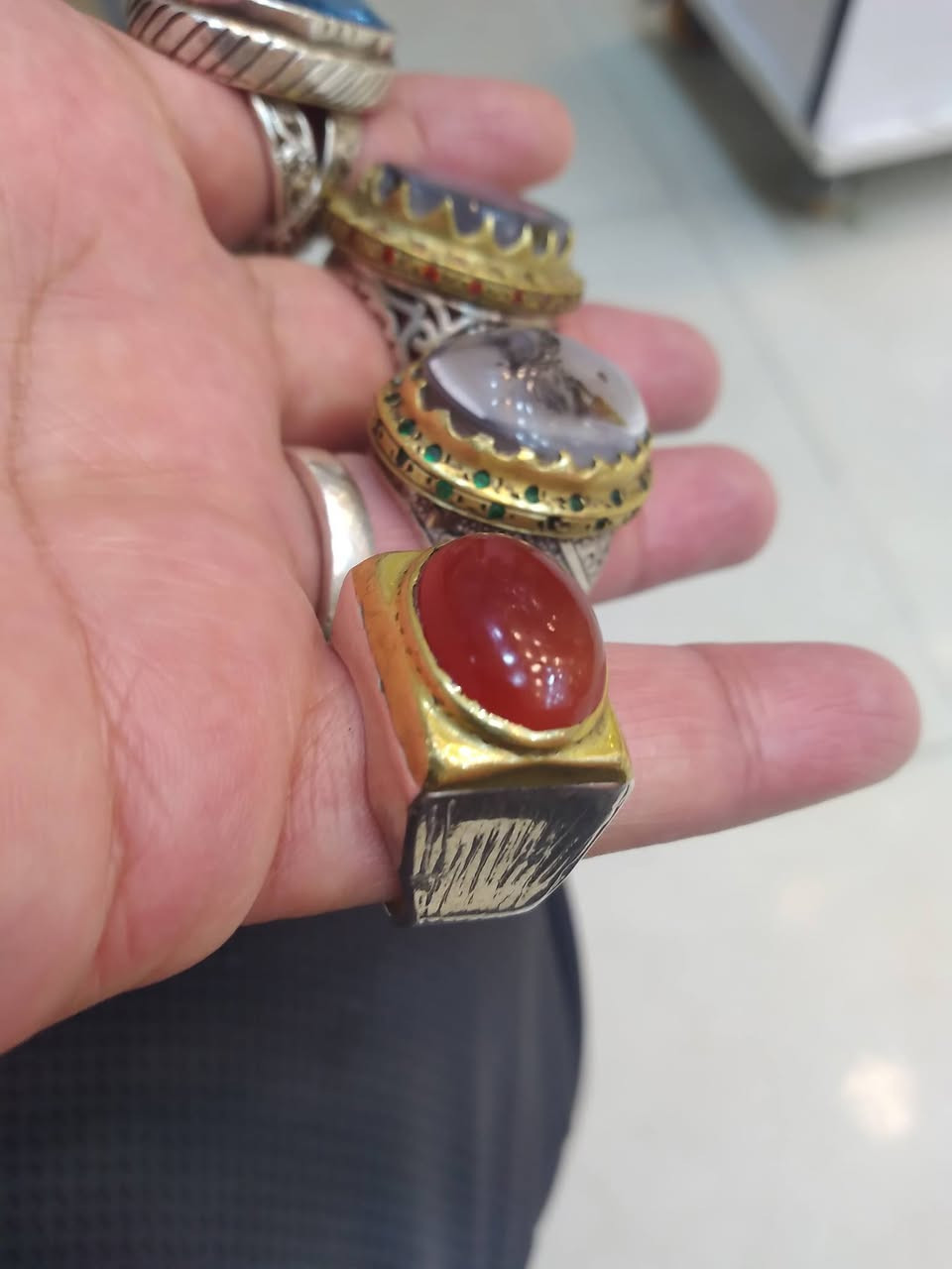 خواتم ثقيله صياغات يدويه احجار طبيعيه كلمن وسعره 
للمهتم خاص يوجد توصيل


**إذا كنت صاحب هذا الإعلان وتريد حذفه لأي سبب، رجاءا أرسل رسالة إلى الدعم الفني**