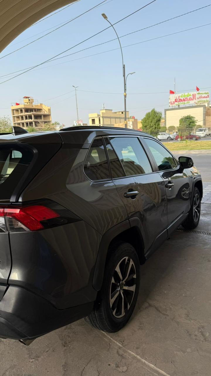 السلام عليكم
تيوتا راف فور 2019 le
رقم بغداد 
حادث موضح فقط الجاملغ الامامي 
بالعراق صار ربع الجاملغ الخلفي 
السياره بيه باردات 
كير ومكينه مكفولات 
مكاني كربلاء
السعر 178 ورقه 
للاستفسار ***********
