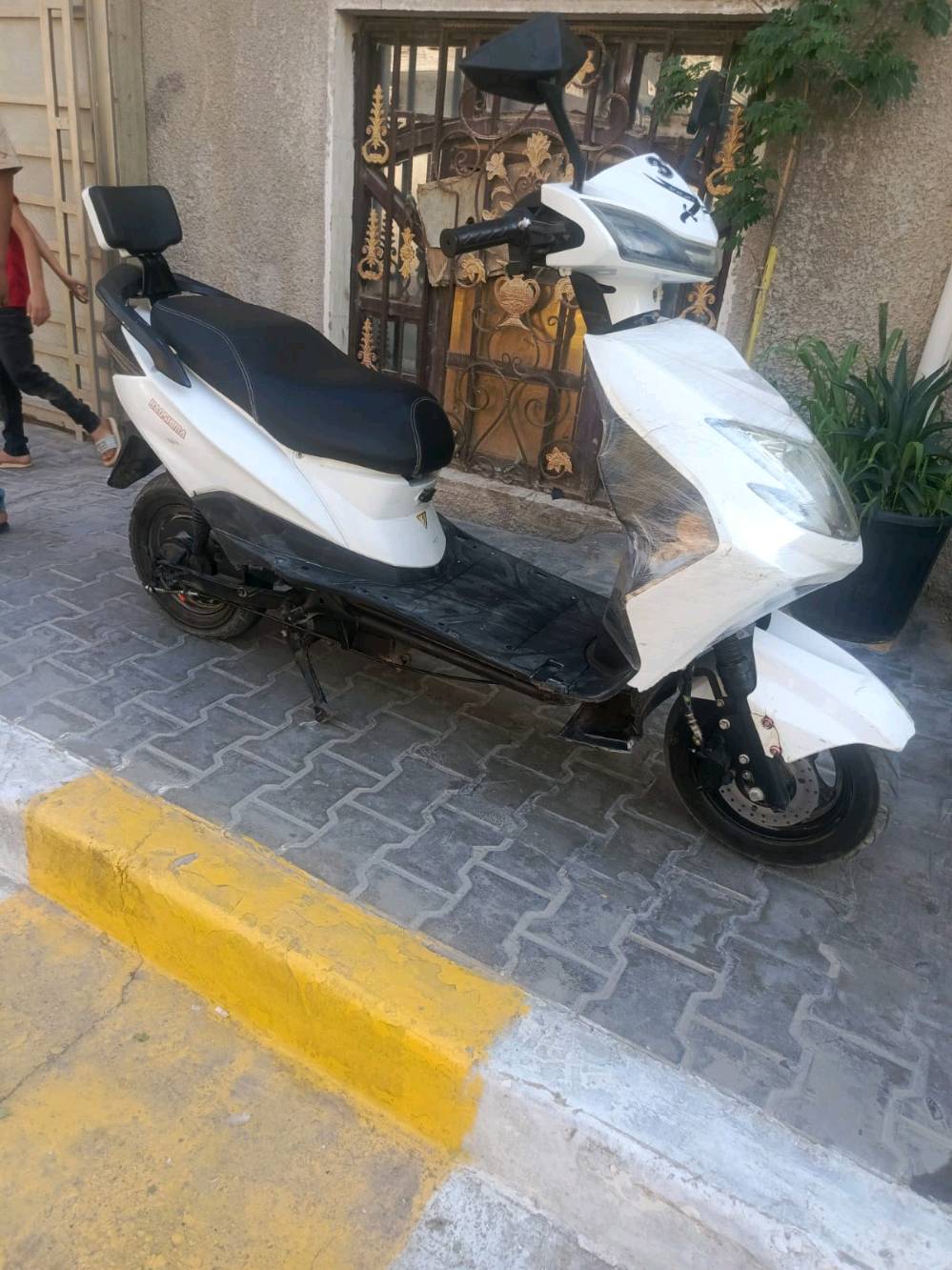 دراجه شحن موديل ٢٠٢٤ سنكس سعر ٣٥٠ بيهه مجال بسيط تايرات جدد بطاريات زينه ٣ سرع ٦ بطاريات بيهه نقص تريشه من جوه دراجة حلوه