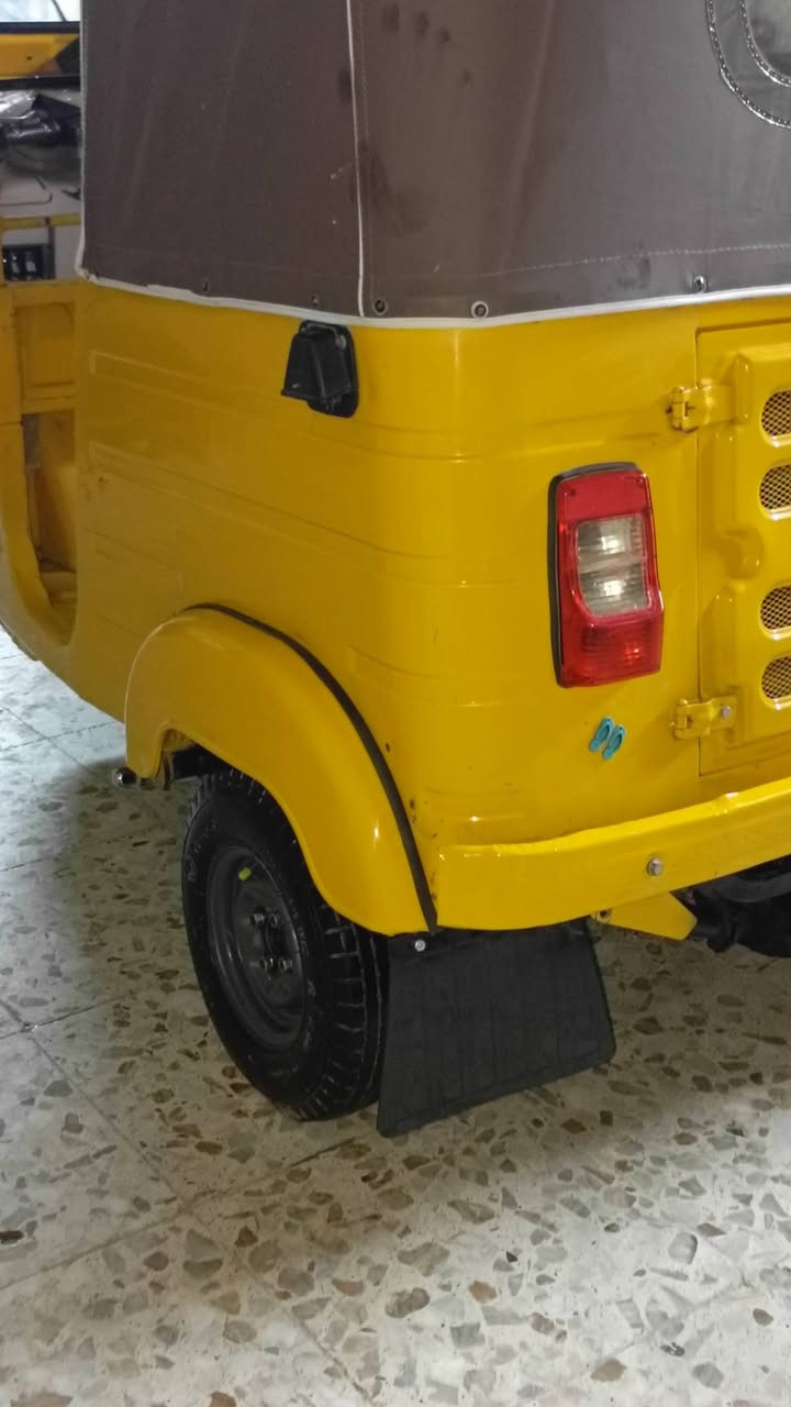 السلام عليكم تكتك للبيع مديل 19 شهر 11 رقم وسنويه مكفولة عده الدوس مكان مدينة الصدر رقمي ***********
