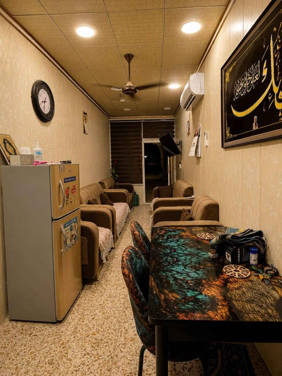 مزرعة الشهد      في الزاعفرانيه    ☎***********
تم افتتاح مزرعه الشهد في منطقه الزعفرانيه المطله على نهر دجله  

تحتوي المزرعه على كوخ يحتوي على غرفه نوم مطبخ وصاله      

💦 مسبح مغلق عائلي   

متوفر مكان مخصص الشواء    

👯‍♂️ لعاب أطفال 

وحديقة    مطلة على النهر    

الأسعار مناسبة   💯 للعوائل الصغيرة و الشباب         

للحجز و الاستفسار اتصل ☎ ***********
