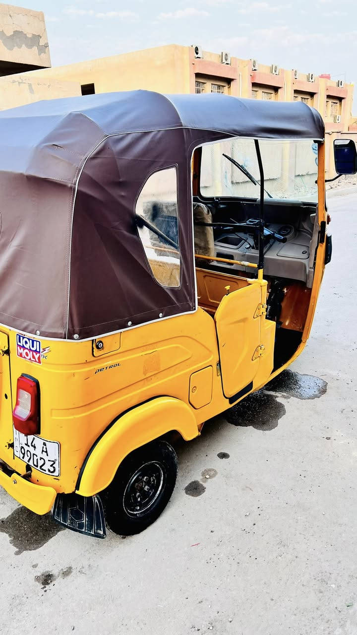 تكتك مديل 21 كل نقص مابيها كامله من كلشي سمكره خياسات فقط جديد كفاله من الصبغ العام بيها ظربات بل لغود الماميه فقط مكاني البصره قظاء القرنه (السعر 6 مليون)بيها مجال‭
 0771 173 9572‬
