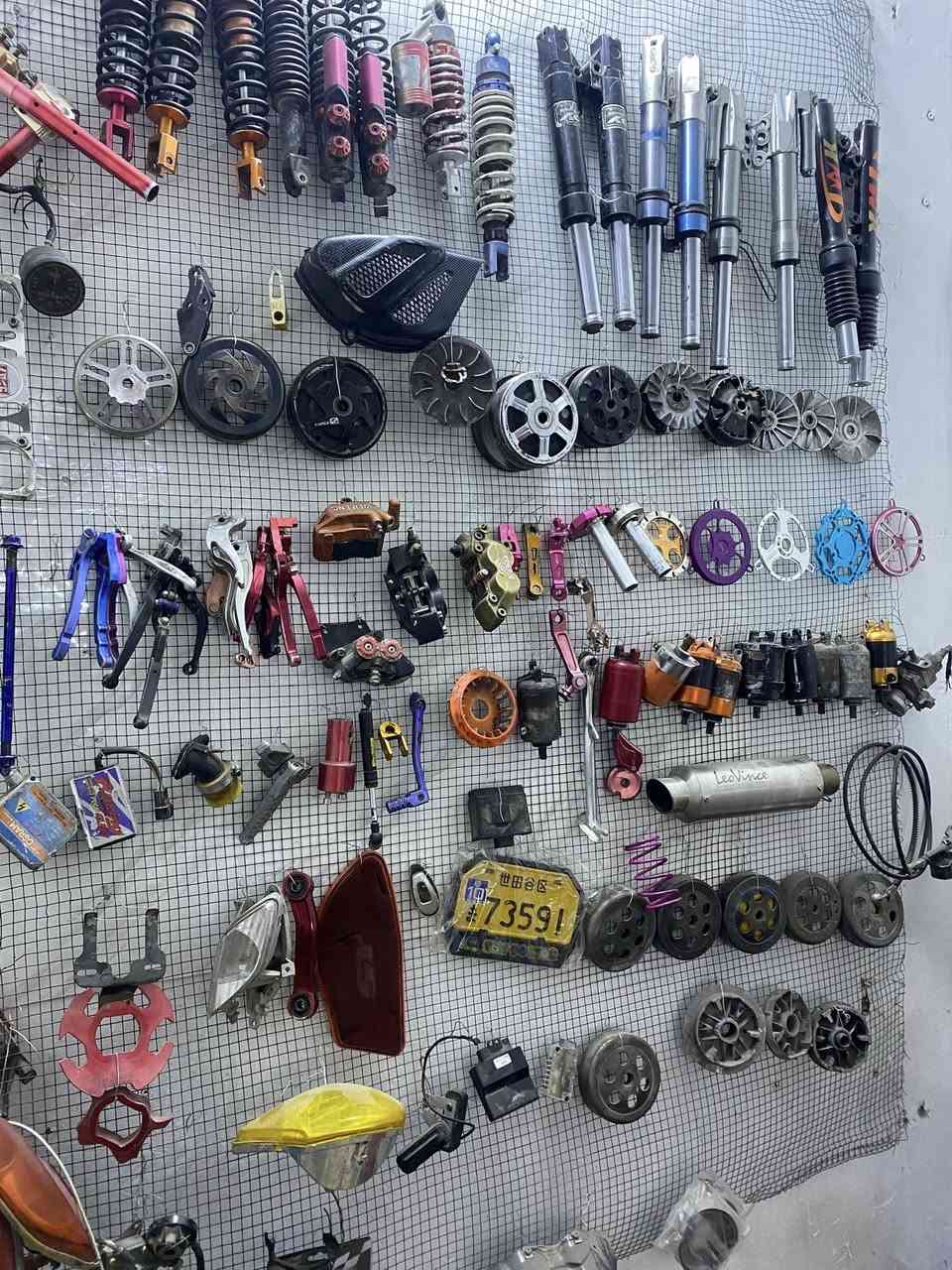 سلام عليكم شبابنه كورات صدر دبل خلفي كلجات عضمات فلاوين فج صينيه سلف صالنصات ستيل فراك قطره راتيتر بيم طاسات كلج هلفي فلتر شوته رباط شتريد موجود كفر فحل ابيض كامل للبيع مكاني بغداد شعب لي يريد شي يراسلني واتساب وبخدمته***********
