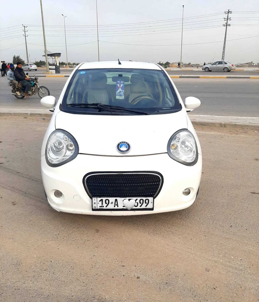 يآلله  🧿
سلام عليكم جيلي بأنده 🐼 للبيع مديل 2013 مكينه كير جدد حداديه جديده تخم تاير جديد رقم كربلاء أنكليزي بسمي هزه جديده سنويه جديده غرامات مصفره سياره مال جناي مابيها كل نقص 
فئه LC موصفات
شاشه أندرويد 
كامره خلفيه
سنتر لوك ريمود 
كشافات 
4 جام كهرباء 
كهربائيات كلها شغاله ضربه مابيها بيها باب خلفيه صبغ بدون حادث بعد تجي وشوف ألسعر ( 45 )💲 وبيها مجال للشراي مكاني كربلاء ألحولي للستفسار أكثر خاص أو أتصال *********** وآتساب موجود 🤝
