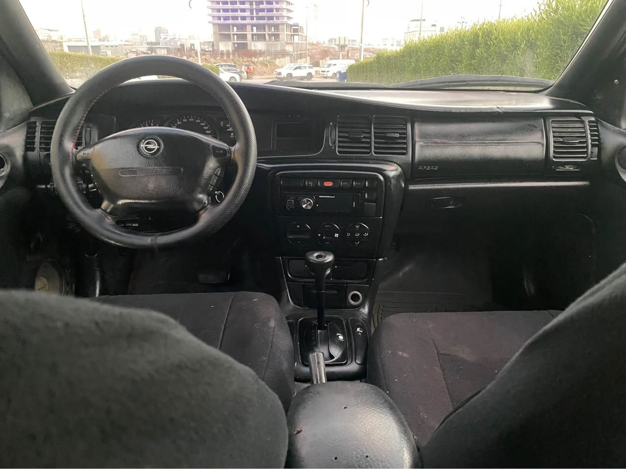 ئوپل ڤيكترا 1996 
گير توماتيك 
مه كينه جوار پستنه 
جوار جام كاره باى 
ئاوينه كاره باى 
ته بريد ساردو گه رم 
بي ليدرانه 
سعرى 45 وه رقه مه جال 
ره قمو سنوى نوى 
سه ياره كه له هه وليره 
گير و مه كينه به شرته 
به ناو كردن به شرت 
ژماره ته لفون 
0️⃣7️⃣5️⃣0️⃣6️⃣7️⃣1️⃣7️⃣1️⃣7️⃣7️⃣ أربيل, العراق
