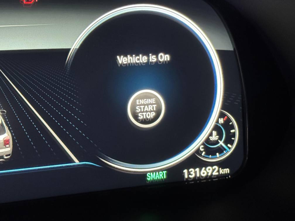 هونداي بالاسايد كاليكرافي وارد امريكي 2022 
حادثها كلش بسيط موضح بالصور ايرباكات كلها وكالة سليمة و جسم السيارة بدون اي ضرر ليبل واحد
اللون ابيض
بانوراما
محرك 3800
كير دكمة
هاندبريك دكمة
تبريد شاشة  3 قطع
ويل كب اصلي
تحديد مسار
مراية رئيسية اوتو دم
داتا شو
7مقاعد رئاسي منفصل 
المقاعد الامامية كهرباء 
كرسي السائق خزن وضعية
اربع مقاعد تدفئة تبريد
تدفئة بالستيرن
دواسات اصلية
شاشة اصلية معربة و تحتوي على ويز ( وهذا موجود في قليل من السيارات الوارد)
الداخل ابيض
دفع رباعي
عداد كيلو متر 131000كم
بصمة تشغيل
تشغيل عن بعد
حساس امامي خلفي
كامرات 360 درجة
جام اوتو
صندوق كهرباء
اضاءة محيطية
تحكم بالمري
مري شفط + رادار جانبي 
رادار امامي 
رادار خلفي (خاصية الوقوف الذاتي عند وجود خطر في الخلف)
لد نهاري
بردات خلفية
اوتو هولد
5 مودات قيادة
مثبت سرعة 
تحكمات استيرن
شفتات
كيجات دجيتال+ كاميرا الاشارة في الكيجات
نظام اطفاء المحرك عند الوقوف لفترة بسيطة
طي و فتح الكراسي الصف الثاني و الثالث كهرباء
السعر المطلوب 3 شدات و 25 ورقة
للمعلومات الاتصال بالرقم
*********** المحاويل, بابل
