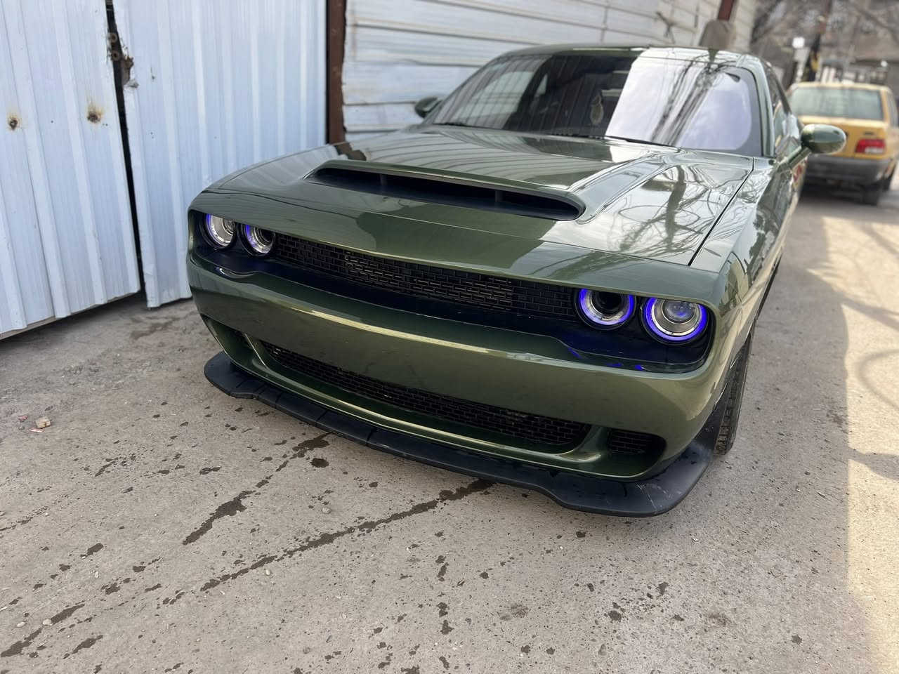 السلام عليكم شلون الشباب تطبيك بجم جالنجر وارجاعه لوضع الشركه
كراج الزبيدي للعنايه بالسيارات
العنوان بغداد الكريعات شارع المعارض
***********
