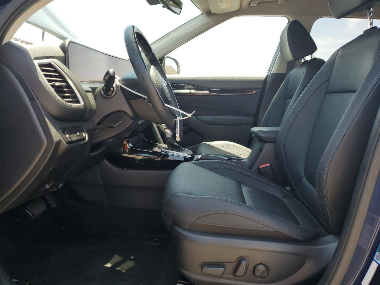 2024
ex  حادث خلفي فقط باب الجنطه
تباع على وضعها مكانها بلديات تترقم شهداء ورقمها جاهز بعد التصليح ينشد  السيارة بدون ايرباك بدون اي ضرر ثاني
***********
