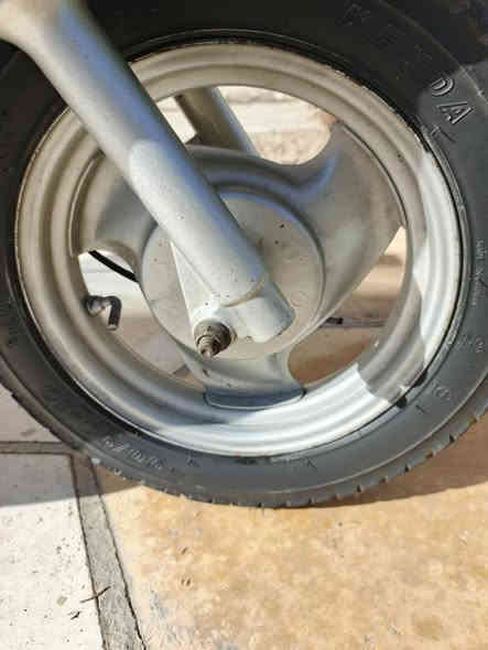 سلام عليكم للبيع ماكس منغولي 120 درجة بلاديه على  وضع شركة سلف وهندر كهربائيات كلها شغاله جاهزة من كلشي كيج بانزين شغال كيج سرعه شغال  
مكاني بغداد التاجي يم جسر مصابيح السعر 500 وبيه مجال ***********
