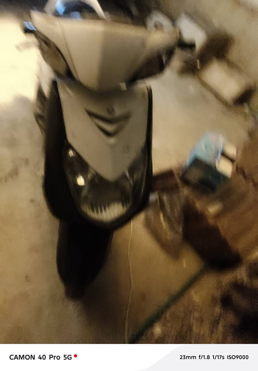 سلام عليكم سكنس دراجه خير من الله كهربايات كلها شغاله مكاني بغداد الشعب السعر ٣٥٠ بيه مجال  ***********
