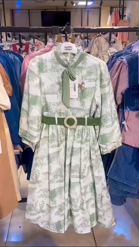 باشاك يعني الأناقة و التميز 😘
فستان محير بناتي 💞
قياسات 10_11_12_13_14 سنة 

متوفر توصيل بغداد و جميع المحافظات العراق🚗
للحجز والاستفسار على الخاص او الاتصال الواتساب ***********

العنوان :بغداد  قرب مجسر عدن شارع الربيع مقابل ثانوية العقاد للبنين شارع العام لمدينة الحرية

#باشاك_مول #ملابس #ترندات #اكسبلور #تخفيضات
