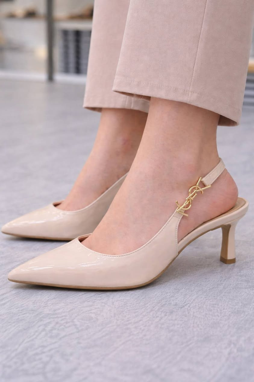 🔥🔥 وصل الجديد اللي يجنّن 🔥🔥
✨ تألقي بأحدث موديلات أحذية وحقائب بيروت ✨
أناقة ✨ جودة عالية ✨ تصاميم مميزة تخلي إطلالتك تحچي عنك
📍 العنوان: شارع مزرعة – مجمع رؤتانا – الطابق الأول – محل رقم 24
🚚 توصيل داخل خانقين وجميع محافظات العراق
📞 للحجز والاستفسار: ***********
لا تفوّتين الفرصة… الجديد بانتظارك
