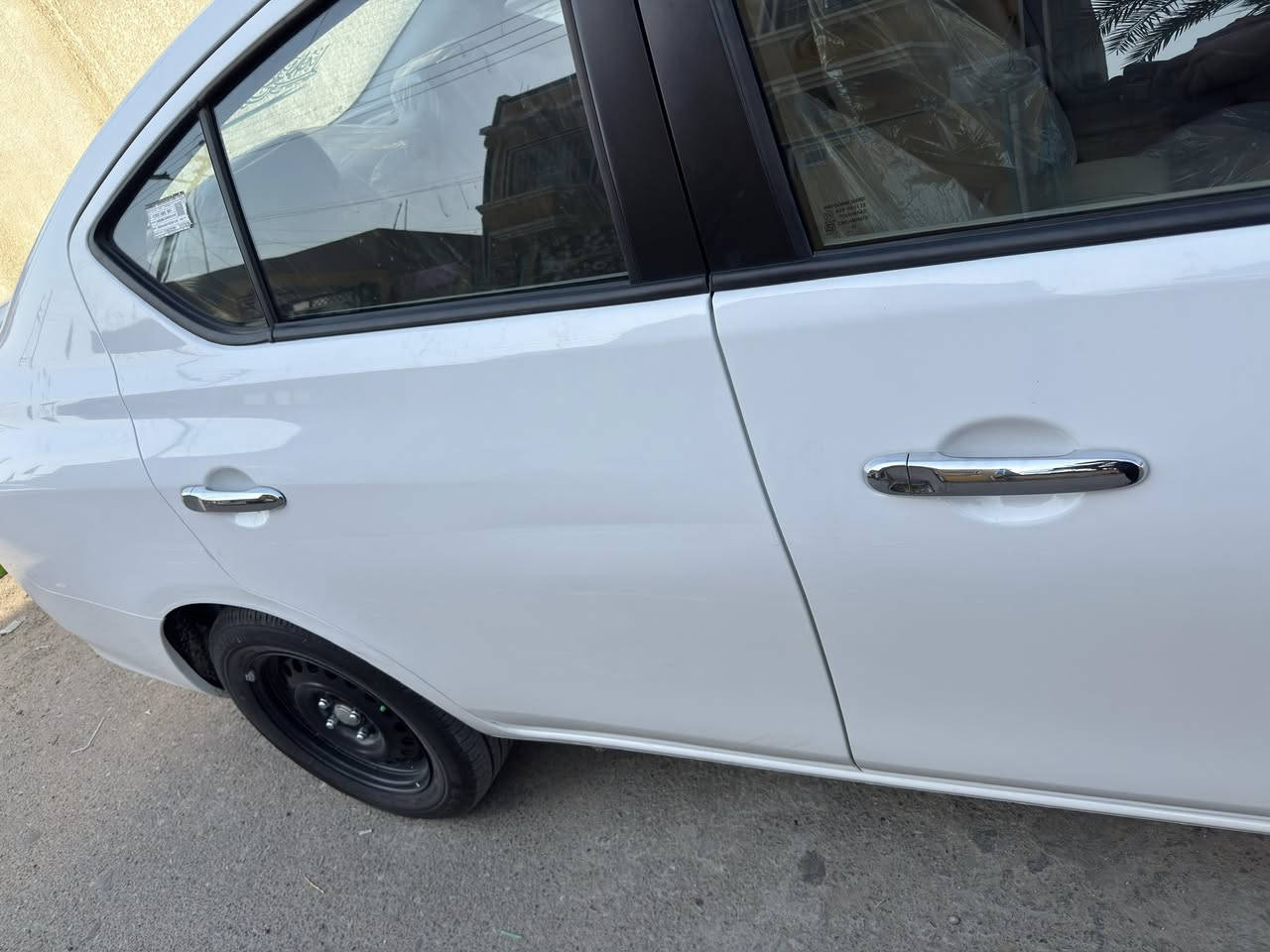 السلام عليكم
نيسان صني هندي 
موديل 2024 
ماشيه 28 الف 
مكفوله ماعده خسفه بلباب مامبينه كلش الباب الخلفي ورى العبري 
مكان السياره البصره 
رقمها اربيل بأسمي 
السياره مشتريها زيرو على ايدي 
130 ورقه بيها مجال 

‭0780 950 7930‬  ابو ادم
