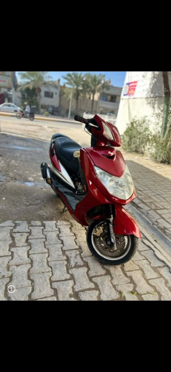 سلام عليكم دراجة سكنس فحل لون مميز دراجة نظيفة خير من اللة مكينة 58 بلادي صالنصة رياظي اصلي دبشبول كاربون شوتة كاربون جويتر رياظي كلجات امامي وخلفي رياظي السعر 900 
مكاني بغداد مدينة الصدر ***********
