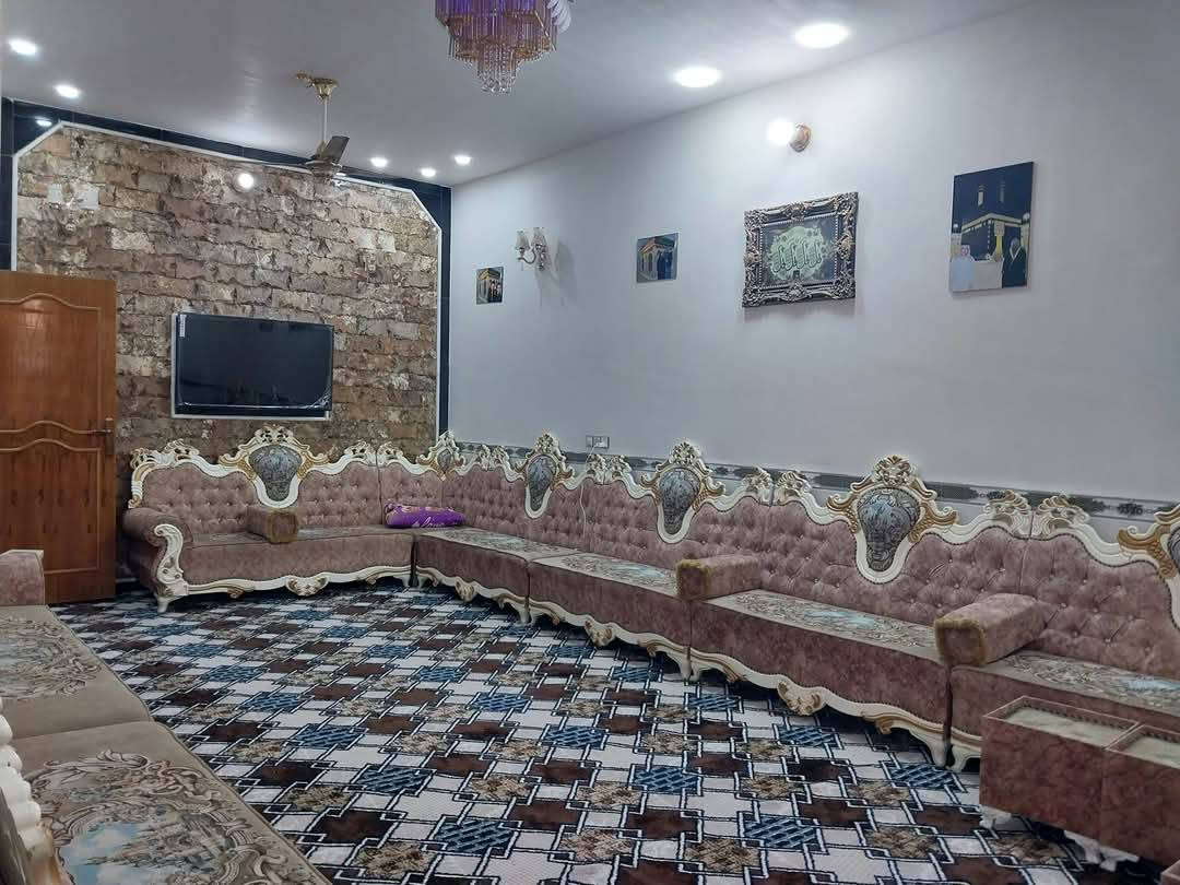 بسم الله الرحمن الرحيم..اللهم صل على محمد وآل محمد..بيت للبيع حي الرساله شارع عشرين المساحه بناء ٢٥٠ متر مربع البناء درجه اولى. طابوق جمهوري بازيان يحتوي على محلات تجاريه عدد اثنين ارضيه تطبيق بورسلين هندي البيت طابقين تحويل مباشر بيع مستعجل..للاستفسار الاتصال ع الرقم....
***********..ومن الله التوفيق...
