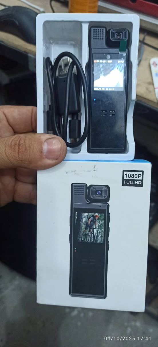 سلام عليكم كامرة بهذا الشكل ما اعرف ببهن السعر 20مع التوصيل


**إذا كنت صاحب هذا الإعلان وتريد حذفه لأي سبب، رجاءا أرسل رسالة إلى الدعم الفني**