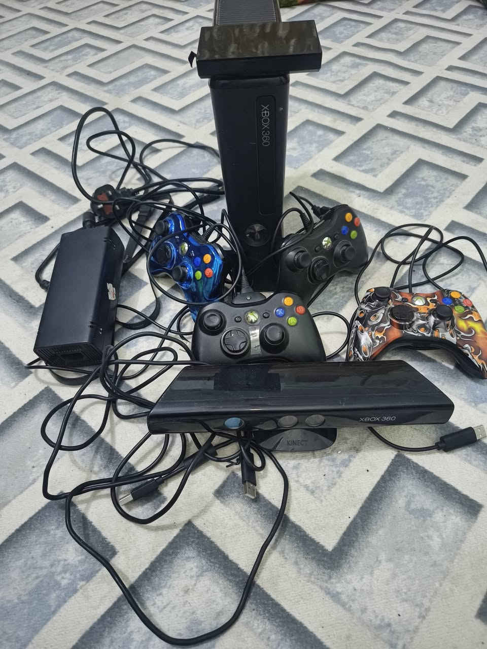 Xbox 360
للبيع كامل ملحقات

يجي الاكس بوكس بلكارتون 

٣ جويستك واير بحالة ممتازة

١ جويستك اصلية شحن بحالة جيدة

كيبل اچ دي اصلي

شاحنة اصلبة

هارد داخلي اصلي ٥٥ لعبة قوية

هارد داخلي اضافي ١٥ لعبة قوية

اقراص ١٠٠ قرص كل الاقراص العاب قوية وما ينمل منه

ووياه كامرة شغالة اصلية واكو العاب كامرة تلعب انت وجماعتك تتونسون 

اللعاب تتضمن طوبة وجي تي اي ٣ اجزاء 

ورزنند ايفل كل الاجزاء وكومة العاب قوية 

السعر ٣٠٠ وبيه مجال ادري سعر غالي بس يستاهل والله سبب البيع محتاج فلوس 

العنوان البصرة قضاء المدينة الجهاز شرط الشغل وبيه ضمان يوم كامل فحص 

واكو توصيل داخل المدينة ٥ الف وخارج ١٠ الف التوصيل


**إذا كنت صاحب هذا الإعلان وتريد حذفه لأي سبب، رجاءا أرسل رسالة إلى الدعم الفني**