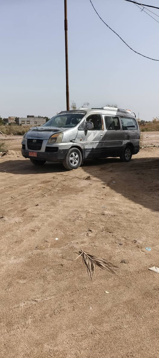 السلام عليكم ستاركس مديل 2007للبيع  مفتوح سياره جاهزه مكينه جديده كير اكسن حداده راعيه موجود يريد تحويل مكان البصره شط العرب السعر ٢٥رقم الهاتف ***********
