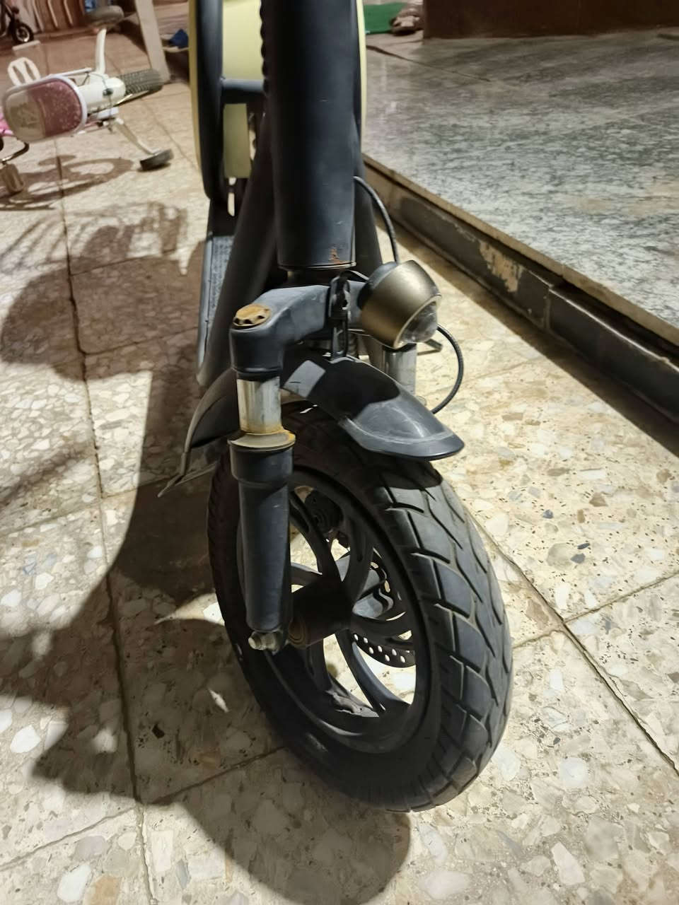سلام عليكم للبيع دراجة وسكوتر للبيع 
الدراجات نضيفات ما بيهن شي البطاريات الدراجة نقصهن شاحنة و سويجات ضايعات ابيعهن علا حالتهن هنا متروكات بطاريات جديدة دبلات شغالة ثنينهن جديدات بل واقع احلا رايدهن ثنينهن ب,200 ألف وبيهن مجال


**إذا كنت صاحب هذا الإعلان وتريد حذفه لأي سبب، رجاءا أرسل رسالة إلى الدعم الفني**