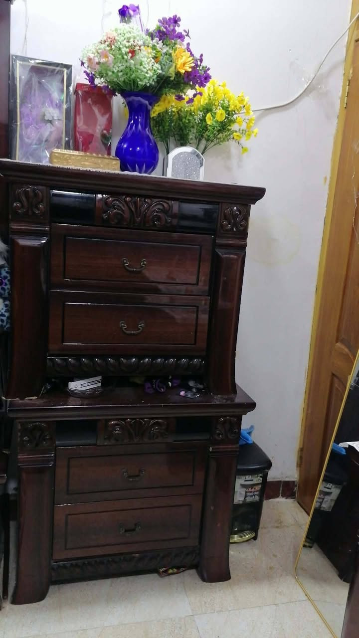 السلام عليكم غرفة نوم تركيه للبيع هيه والدوشك الجربايه بمليون قفل


**إذا كنت صاحب هذا الإعلان وتريد حذفه لأي سبب، رجاءا أرسل رسالة إلى الدعم الفني**