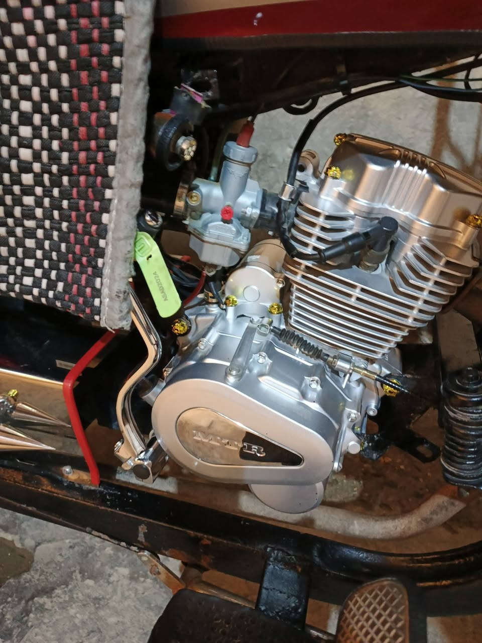 السلام عليكم ستوته MTR الشاصي موديل2011بلادي لا ملحوم ولا بي اي شي مكفول اما الستوته كلها تعمير2025كله جديد ما بيه نقص برغي الستوته رقم وسنويه بابل الاماني بسمنه تحويل ثاني يوم كهربايات كله كامله وشغاله حته دمام بيه بس البكلايتات ما شادهن بعدني عنوان حله ابو خستاوي للستفسار خاص او الاتصال ***********
