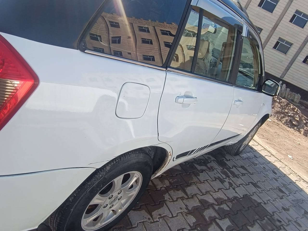 السلام عليكم ورحمه الله وبركاته
اخوان تيكو للبيع 2012 كير كهربائي
السياره مصبوغه حزام بدون حادث اثر تعمير خياس 
سونار بيها 
وباقي سياره شوف العين 
كهربائيات كله شغاله 
تبريد شغال
السياره تحويل ثاني يوم 
مكانه واسط الكوت 
للاستفسار الاتصال ع رقم 
***********

السعر 45 وبيها مجال بسيط حك الجية
