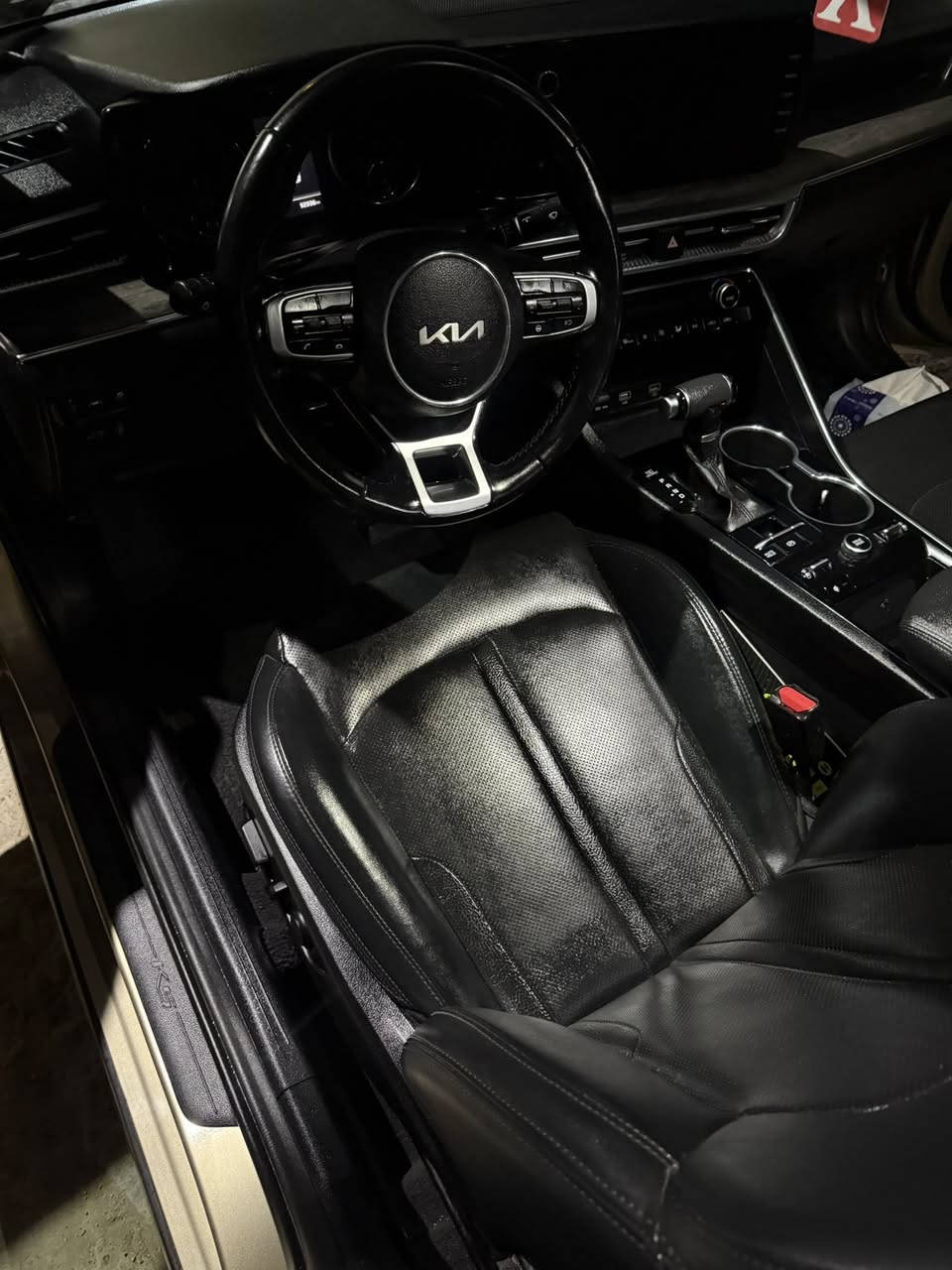 K5 2022 Ex full 1/1
اعلى مواصفات Ex

بانوراما 

شاشه كبيره (كار بلي ..اندرويد اوتو)

داخل صاج فقط يجي بل ex

شحن لاسلكي 

هاند بريك بصمه 

اوتو هولد 

حساس خلفي

كشن جلد 

كشن حار بارد

رادار (امامي ... خلفي... جانبي)

قياده شبه ذاتيه

درايف مود (4وضعيات قيادة)

صندوق ذكي 

دخول ذكي وعلامه ترحيب بالشاشة

وبعد هواي مواصفات 

ماشيه 64 الف  

حادثها قبق جنطة وربع الجاملغ الخلفي بدون ايرباك

صور الحادث مذكور في الصور 

***********

رقم الشاصي:                 

5XXG34J27NG098866
