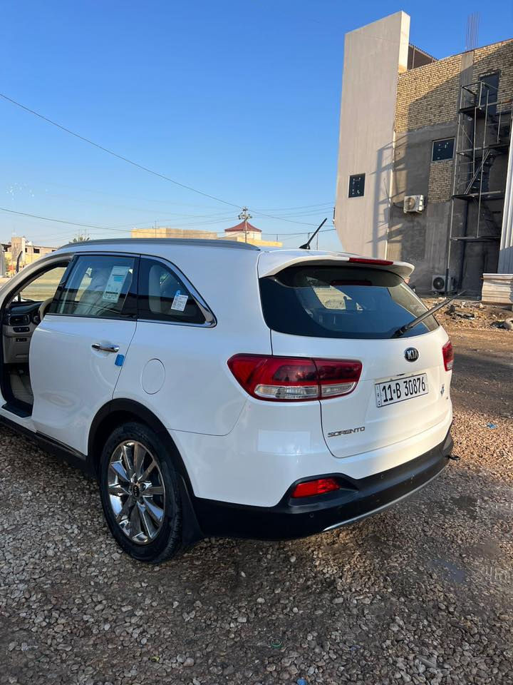 السلام عليكم سورنتو موديل 17 سياره جديده السياره بأسمي رقم بغداد هزه جديده سنويه ل29 مواصفات السياره بصمه جنطه ذكيه حساس امامي وخلفي مري شفط جلد لونين تبريد ٣قطع 7راكب تبريد ثلج السياره مكفوله كفاله عامه محرك 6سياره جديده حيل ماشيه 84تحويل ثاني يوم بعد هواي مواصفات السعر 235وبيها مجال بسيط للاستفسار متوفر واتساب ورقم ***********مكاني بابل
