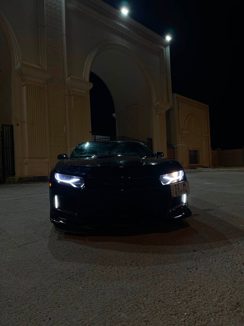 السلام عليكم 

⸻

🚗 شيفروليه كامارو LT –  v6 /2015
✨ محدّثة شكل 2021

🔹 الممشى: 102 ألف كم
🔹 القير: أوتوماتيك + وضع سبورت
🔹 الدفع: خلفي
🔹 السيارة استخدام شخصي ومعتنى بيها

🧰 ملاحظات: 
 • رش جامولغ خلفي
 • بارد خفيف بين باب الصدر والجامولغ الأمامي
(كلشي واضح، ماكو لف ولا دوران)

✨ مواصفات:
✔️ شفتات بالمقود
✔️ شاشة شادها ب350 الف جديده وبيها هواي ميزات يوتيوب ثيمات + بلوتوث
✔️ تكييف قوي
✔️ مكينة وقير على الشرط

💰 السعر: 104ورقة وبيها مجال 
📍 الموقع: كربلاء
📞 موجود بس اتصال ***********
