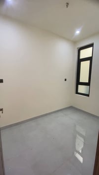 للايجار 90 متر 4 غرف نوم وصالة ومطبخ خدمات السعر مليون قفل  0772229763...