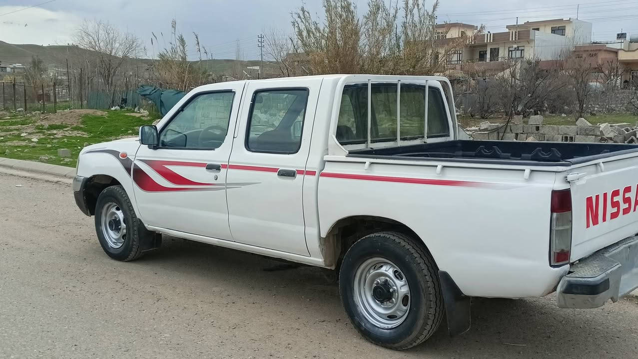 نیسان مودیل 2009 مزایدە بە شە رتی گێر مە کینە ئە کسل بێ چرکە چوار تایە لوک عام بۆیاخ لە سە ر ساخی
شوێن چم چما ڵ 
سعر 67 گە ڵاو مە جال 
ژم 
***********
***********
