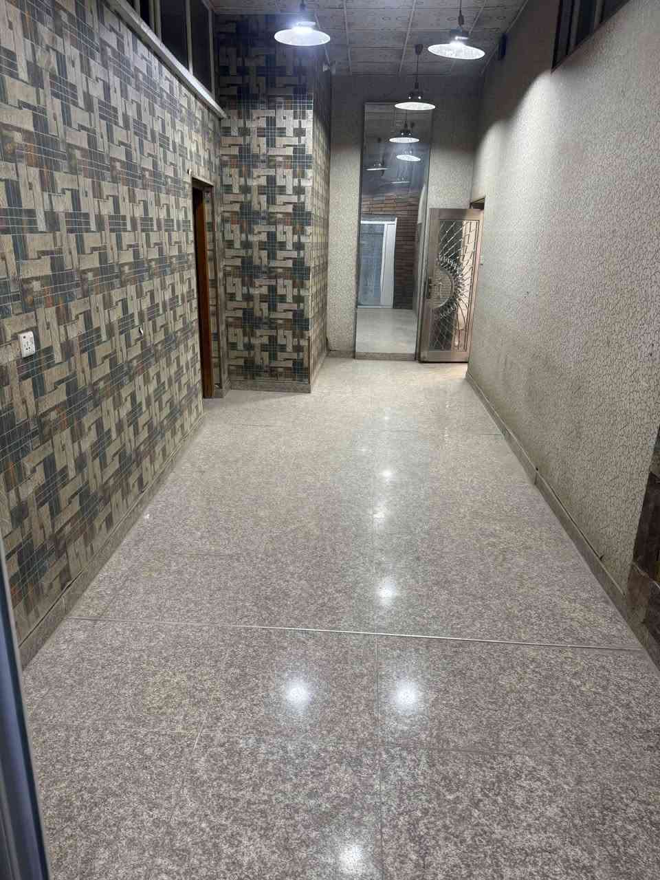 السلام عليكم
مكاتب للايجار عدد ٢ طابق اول مساحه المكتب الواحد ٢٢ متر 
العنوان : حله مجسر الثوره مجاور صيرفة امين 
مواصفات المكتب : 
١- بناء حديث جداً 
٢- ارضيه كرانيت نضيفه جداً 
٢- الجدران مال المكتب حجر ابيض + ورق جدران 
٣- سقف المكتب الاول جبسنبورد والثاني سقف ثانوي 
٤- تتوفر حمامات نضيفه جداً داخل البنايه 
٥- عامل لتنضيف وغسل البنايه والحمامات كل اسبوع 
٦- ميزانية الكهرباء منفصله ( لكل مكتب ميزانيته الخاصه )

سعر الايجار للمكتب الواحد ٣٠٠ الف دينار شهريا وقابل للتفاوض وفي حال تم تأجير المكاتب ثنينهن السعر يقل 

للاستفسار الاتصال على الرقم التالي : 
*********** 
او التواصل عبر الواتس اب على الرقم التالي : 
***********
