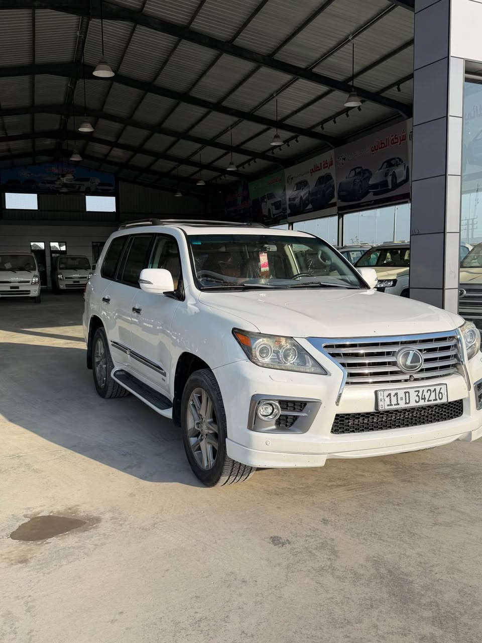 لكزز 2012 570 فول مواصفات رقم بغداد 
كير مكينه كفاله 
تريد تحويل او وكاله 
مابيه مصرف ولا دينار 
بيه ملاحضات موجوده بلسونار 
السعر 380 او بيه مجال 
للاستفسار 
*********** بغداد, العراق
