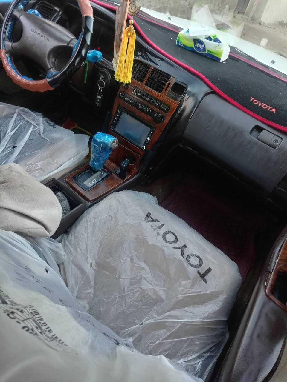 سياره كرسته تبريد شغال  موديل ٩٣ مكينه ٢٥٠٠ بيه خيط بخار  بدن تنقيص مكفوله من كص ونقل وصوليات بدون صبغ بلادي ٦٥ بيه مجال  مكلف بلنشر***********
