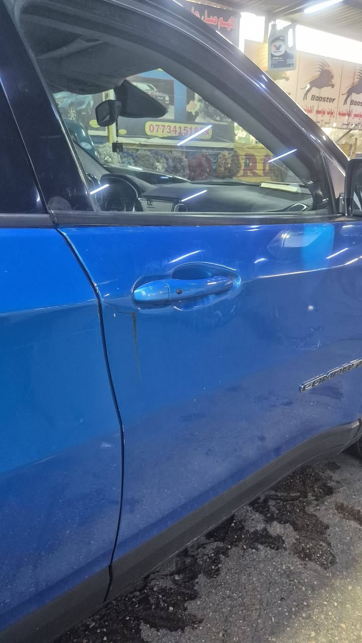 السلام عليكم
جيب كومباس ٢٠١٨
 ضربتها كما موضح بالسونار خشم الجاملغ الأمامي وباب الصدر مصبوغ بدون ايرباك    
مثبت سرعة
نقطه عمياء
مانع انزلاق 
بصمة
تبريد قطعتين
 تحكم ستيرن 
سايد بريك بصمة 
كاميرا خلفية
كشنات جلد وكرسي السائق كهربائي 
شاشه لمس
تدفئة كراسي وستيرن 
رقم سليمانية  انكليزي 
السعر: ١٥٠ 
مكان : بابل
تفاصيل اكثر: 
*********** واتساب
