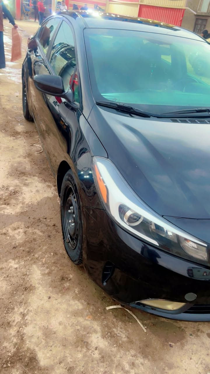 فورتي 2017حادث جنطة قبق ما مبدل معمر محرك 2000دوش كير AT   السعر مال بيع مستعجل عليها 114 ***********
