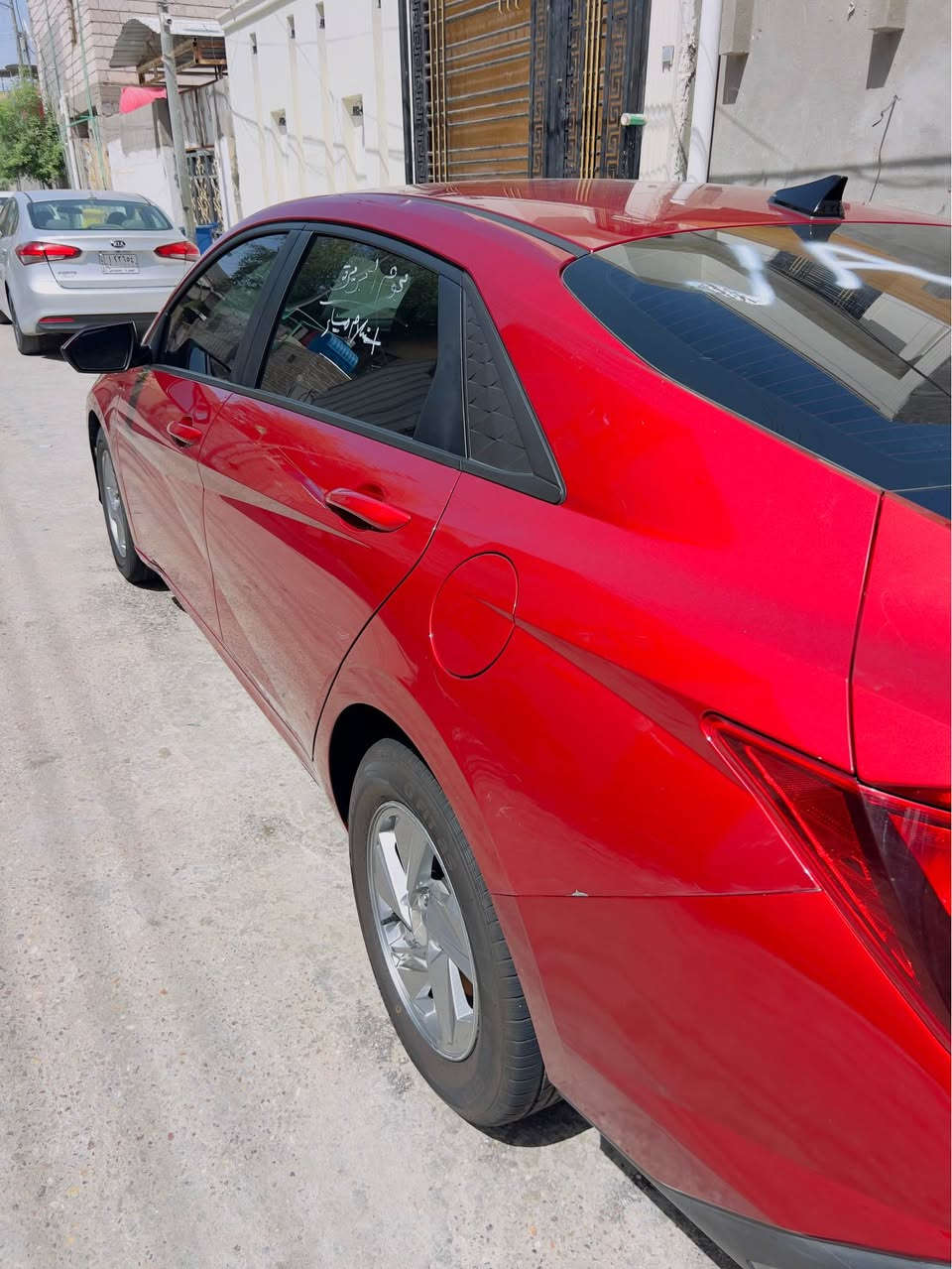 السلام عليكم النترا وارد امريكي حره بدون رقم تترقم جميع محافظات موديل 24 ماشيه 14 ميل سياره جديده مكفوله من الحادث فقط بارد بالمدگر الخلفي وبيه جاملغات مسروقات المامي تبديل بلادي 
نقطه عميا 
رادار 
عينه ديجيتال 
 المكان البصرة نواب الضباط السعر 138 وبيه مجال السياره جديده رقم الشاصي موجود وشوف الحادث
*********** البصرة, العراق
