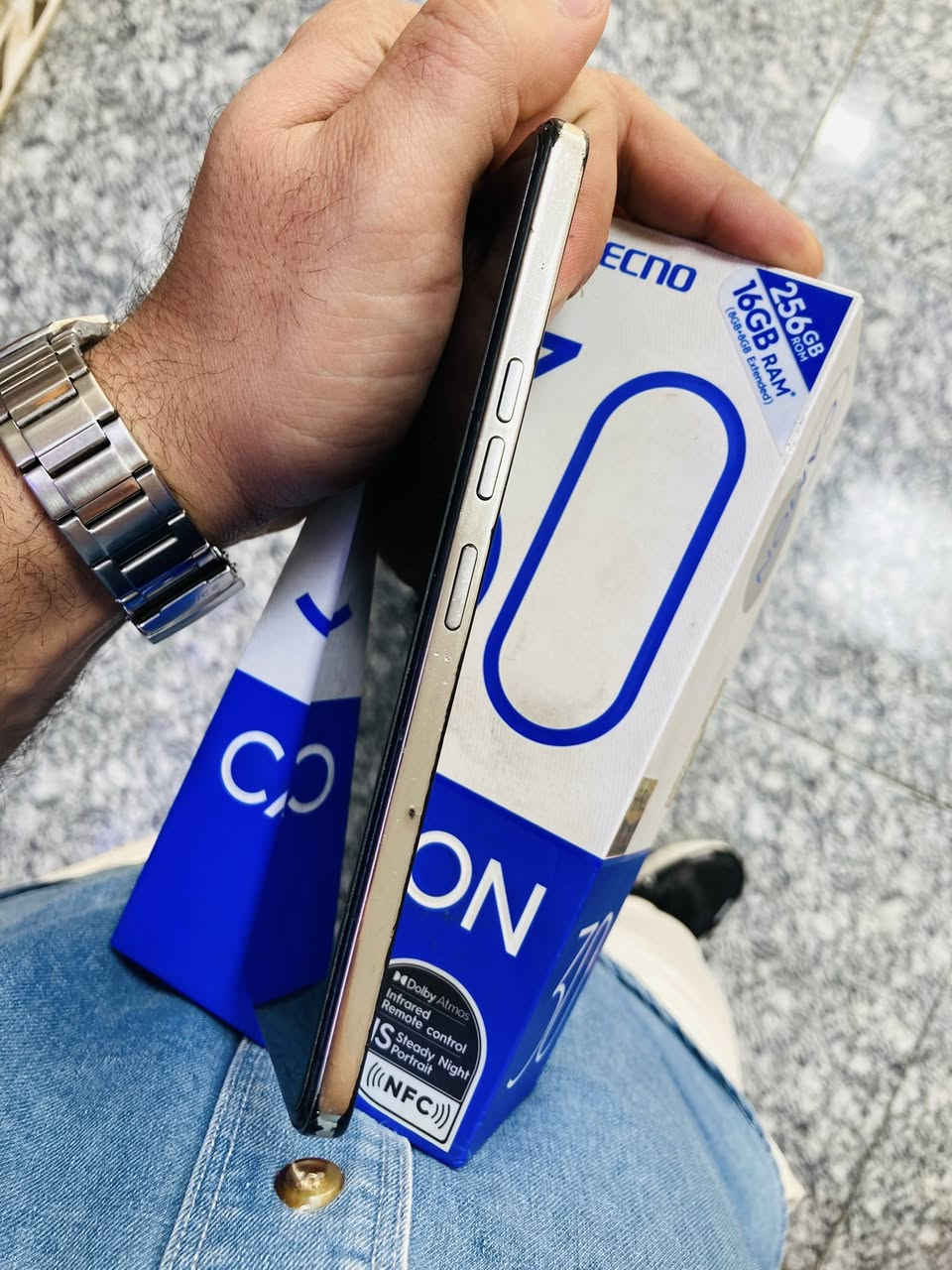 السلام عليكم تكنو كامون 30 كلش حلو شحن سريع65 وكارتونة وملحقات ذاكرة256 وعشوائية 16 ببجي 60 فريم بصمة وجه وبصمة اصبع بل شاشة سعر 145 وبي مجال بسيط توصيل اكو مكاني زعفرانية


**إذا كنت صاحب هذا الإعلان وتريد حذفه لأي سبب، رجاءا أرسل رسالة إلى الدعم الفني**