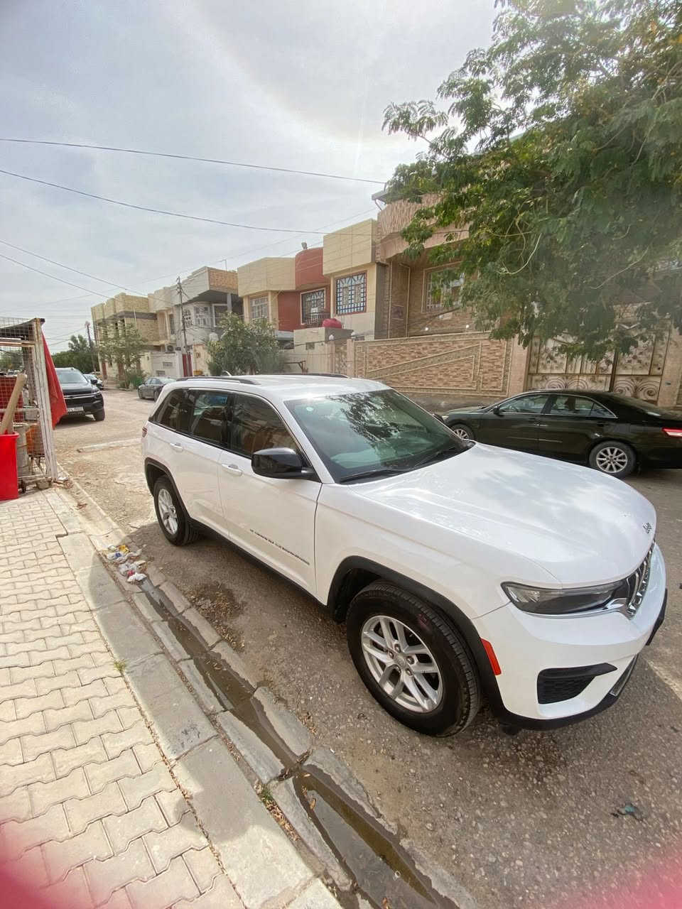 السلام عليكم اخوان
جيب لاريدو 2023امريكي للبيع  حادث مالته حلوه موجود بل منشور رقم بغداد مداور ثاني يوم 
مكان سياره النجف الإشراف 
سعره 275$ وبيه مجال لشراي 
رقم المبايل *********** بي واتساب
