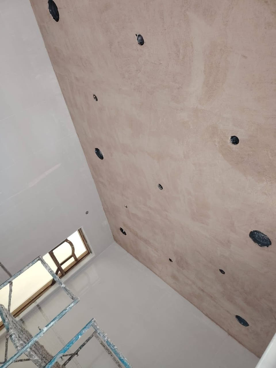 خلفه لباخ متفرغ حاليا عمل درجه اولى جراره سقل جص وبياض نثر كبس لبخ واجهات تشميع جوانب***********
