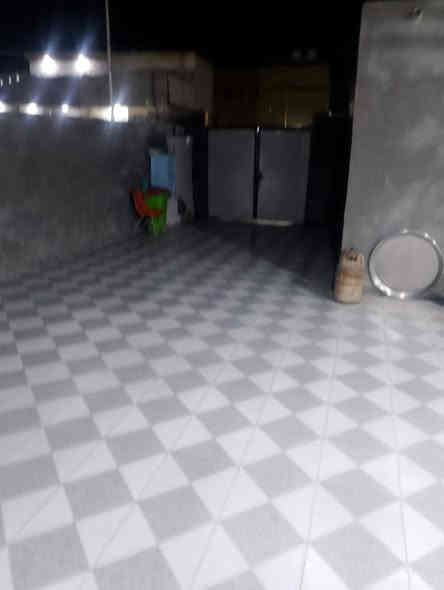 بيت  زراعي في الاسكان صناعي قرب مدرسه الحريه مساحه ٣٦٠ متر 
ع شارع تبليط  تجاري بي صالتين دوانيه غرفتين مطبخ عوزه سراميك والحمامات عوزهن سراميك  
بناء بلوك كهربائي صب كله رباطات السعر ١١٠ وبي مجال الشراي يتصل ***********
