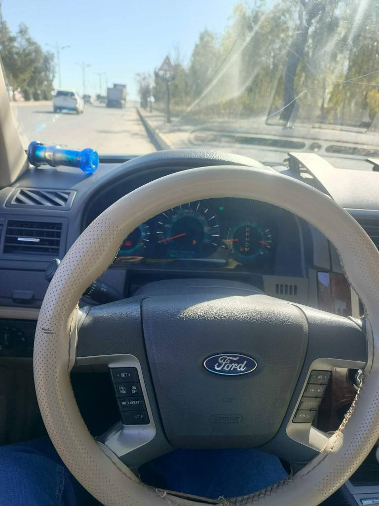 فـــــــــــــورد ڤیوژن 2010 v6
فوول فوول مواصفات
محرك كیر بشرط
سنویه جدید
سته قطعه صبغ ابیع حیزام بدون دواخل
قمارة تكمه صدر امامي بشرط
سیارة بٲسمي
سعر..77 شویە مجال
مکان سیارە..جمجمال
تلفون..***********
واتس اپ ..*********** السليمانية, العراق
