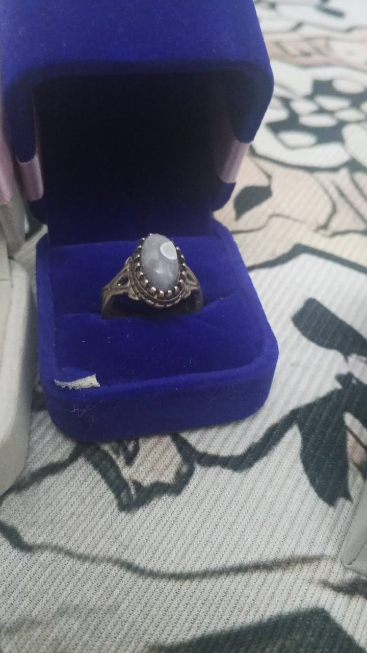 سلام عليكم خوان محابس سليماني صلي البيع بس الفضه نازله ما مختم رقم التواصل وتساب ***********
