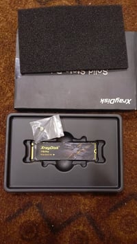 شباب هاردات SSDM.21TB عدد 3كلهن اصلايات وع الفحص ثنين جدد بالكارتون بس...